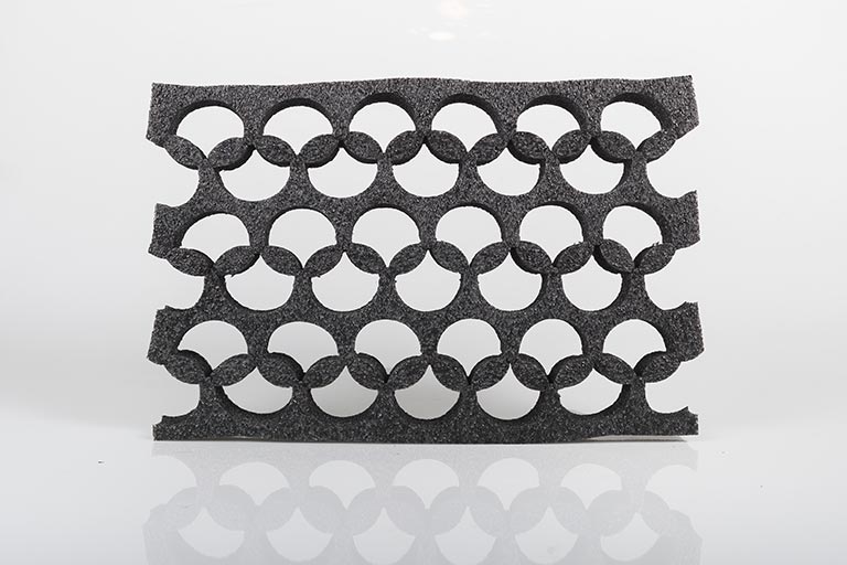 Non-reticulated PE foams